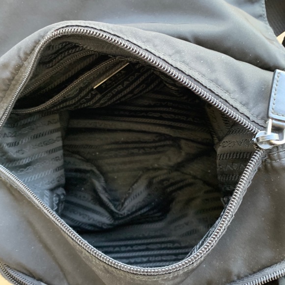 ❤️HP❤️ PRADA AUTHENTIC messenger bag - Picture 9 of 13